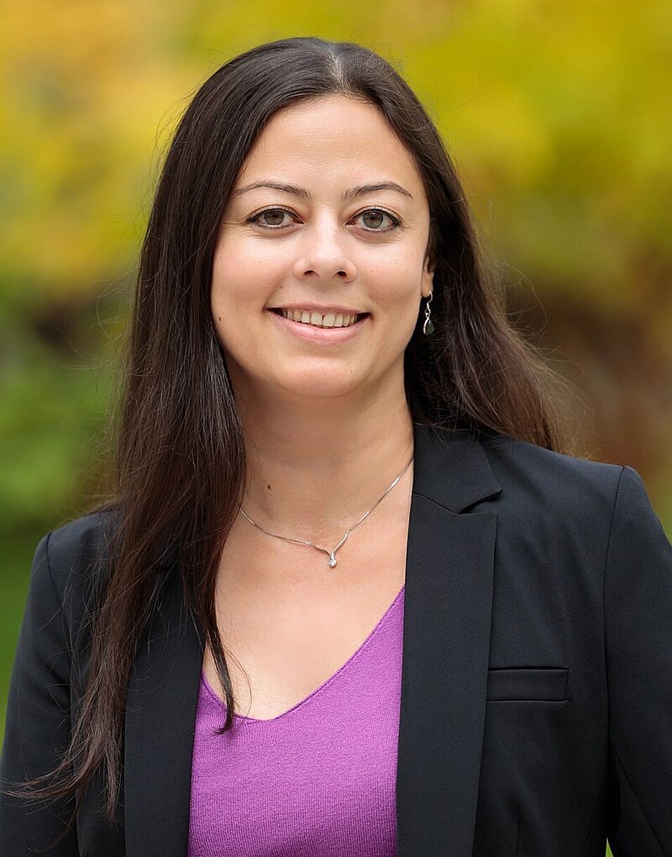 Portraitfoto Nina Mirnig